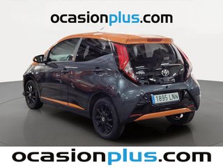 Toyota Aygo 1.0 70 x-cite JBL 53 kW (72 CV)