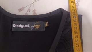 Camiseta Desigual Negra y Multicolor