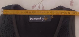 Camiseta Desigual Negra y Multicolor