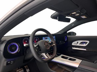 MERCEDES CLASE CLA 180 CON TECNOLOGIA HIBRIDA