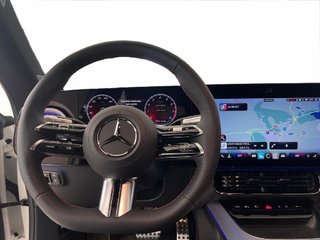 MERCEDES CLASE CLA 180 CON TECNOLOGIA HIBRIDA