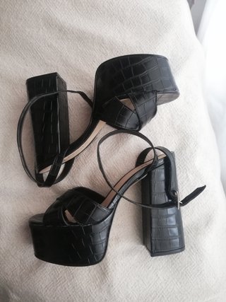 Sandalias de piel negras