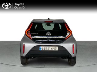 TOYOTA Aygo X Cross Play