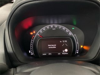 TOYOTA Aygo X Cross Play