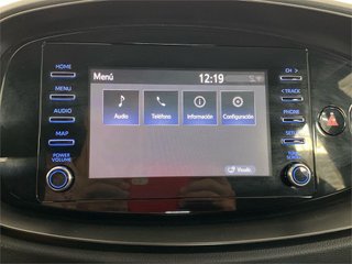 TOYOTA Aygo X Cross Play