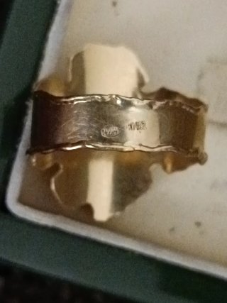 Anillo Oro 18 kl    Rubí y onix