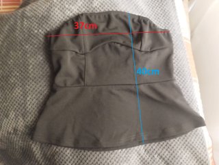 Top palabra de honor peplum negro