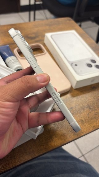 iPhone 17 Pro Max Plata