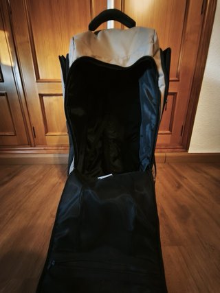 Maleta y mochila militar.