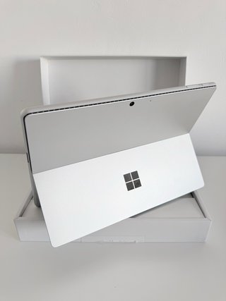 Surface Pro 11 OLED X Elite Nuovo 3 anni di garanzia