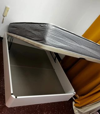 Letto a scomparsa in legno nuovo