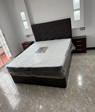 Letto a scomparsa in legno nuovo