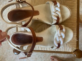 Sandalias Guess cuña 38 tacón 8cm