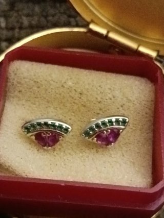Pendientes Oro Rubí y Esmeraldas