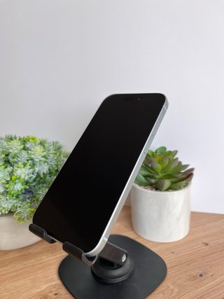 iPhone 15 IMPOLUTO
