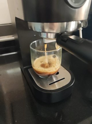 Cafetera cecotec. Cafelizzia Fast Pro 20 bares