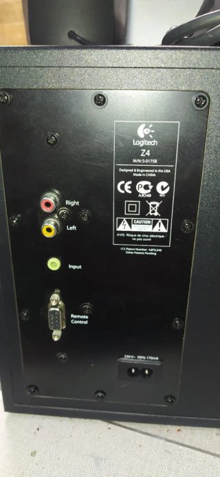 Altavoces Logitech Z4 2.1