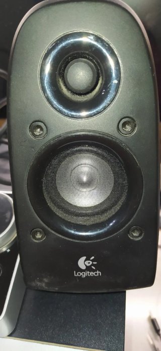 Altavoces Logitech Z4 2.1