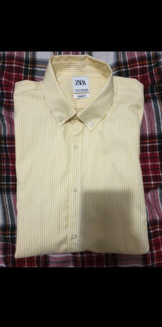Camisa Zara Rayas Amarillas y Blancas.