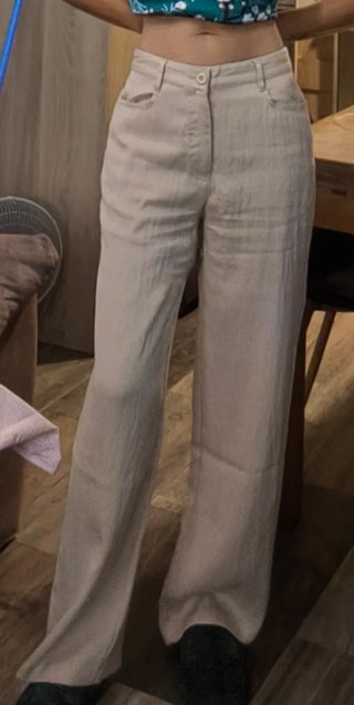 Pantalón fluido Mango beige