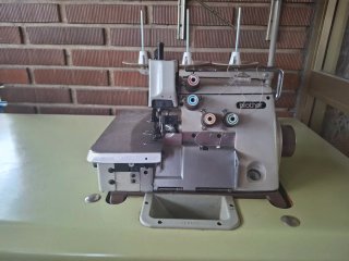 Máquina Remalladora Brother 5 hilos