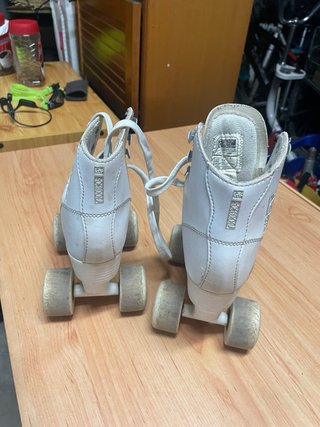 Patines blancos para niña