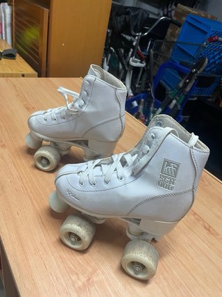 Patines blancos para niña