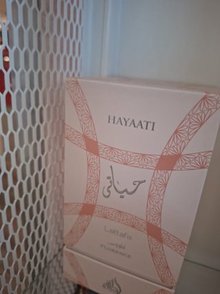 Perfume Lattafa Hayaati Rosa