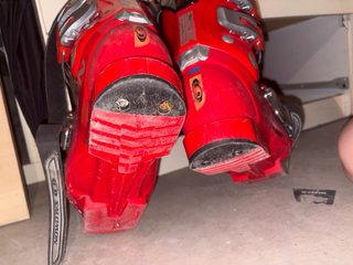 Botas de esquí Salomon rojas 38, guantes de regalo