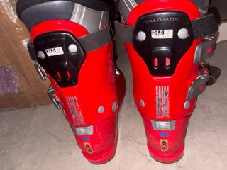 Botas de esquí Salomon rojas 38, guantes de regalo