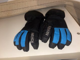 Botas de esquí Salomon rojas 38, guantes de regalo