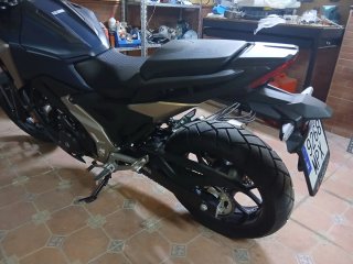 Honda NC750X 2021 - 1221 km - Como nueva