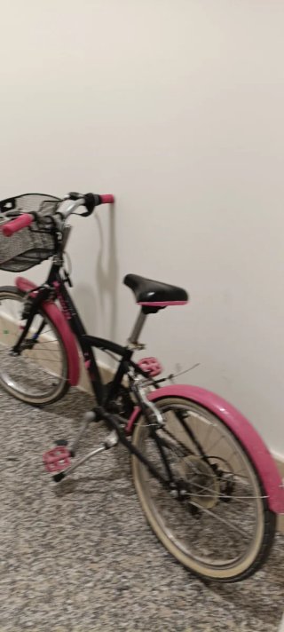 Bicicleta infantil BTWIN negra y rosa