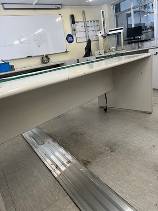 Mesas con soporte PC y electrificadas