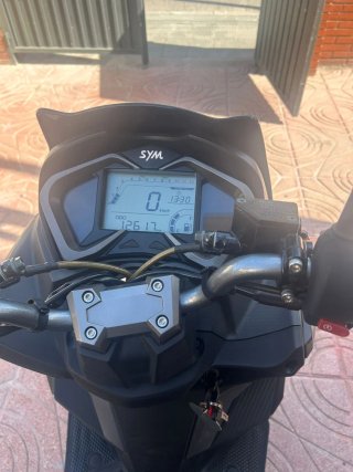 Maxi Scooter Negra