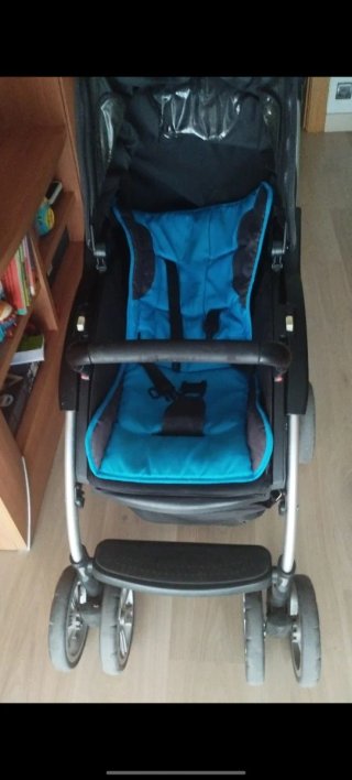 Cochecito de bebé y silla de coche