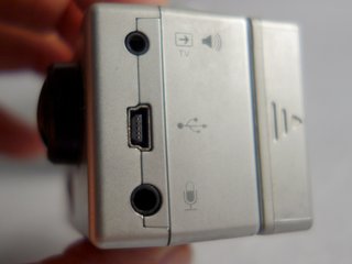 GoPro HERO2 con custodia e schermo