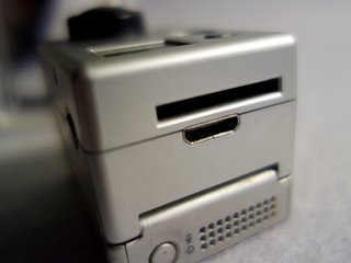 GoPro HERO2 con custodia e schermo