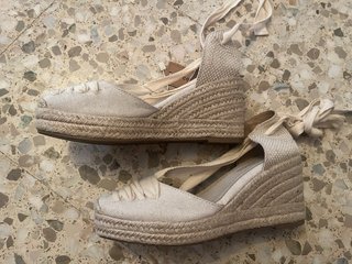 Cuñas esparto marfil con cordones