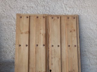 Puerta  madera 2 hojas con clavos 200x105cm