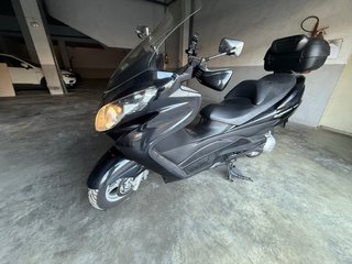 Suzuki Burgman 400 Negra - 40.000 Km - Etiqueta C
