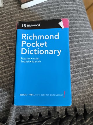 Richmond pocket dictionary español-inglés engli...