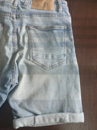 Pantalón corto vaquero ZARA chico Talla M
