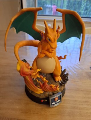 Action Figure Charizard No.006