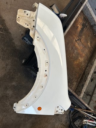 Aleta Izquierda Ford Tourneo