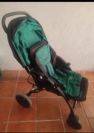 Carro de paseo verde