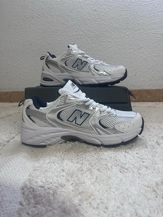 New Balance 530 Blancas/Plata