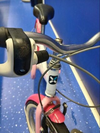 Bicicleta Btwin Docto Girl 500 15" rosa y blanca