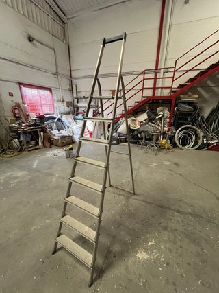 Escalera Aluminio Hailo 8 peldaños