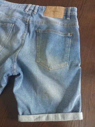 Pantalón corto vaquero Zara